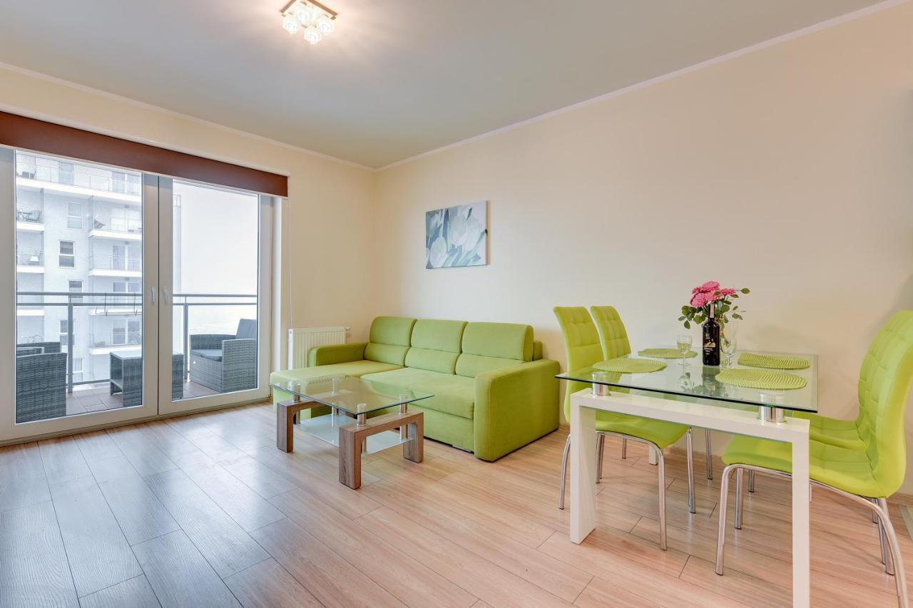 Beautiful Seaside View - 4 Oceans Premium Apartment Gdansk