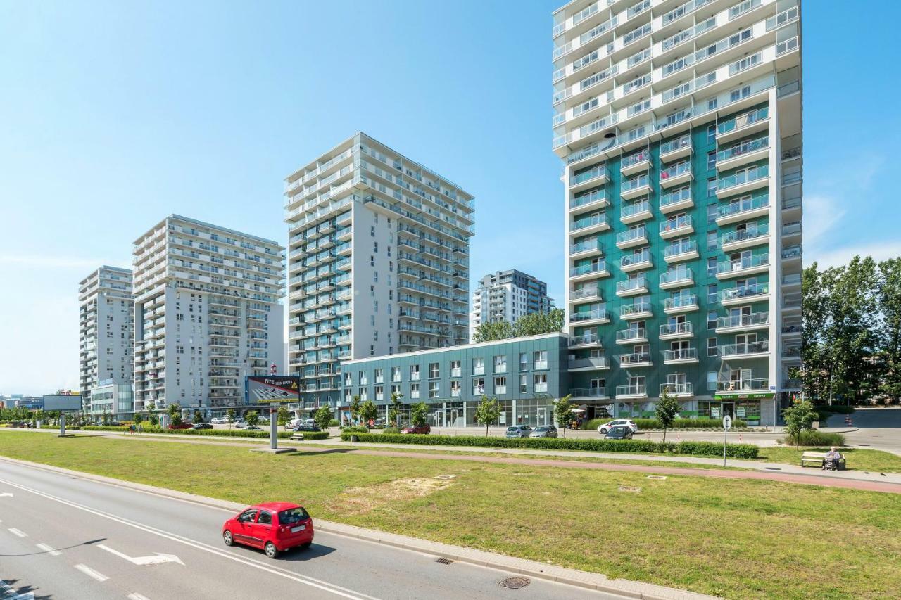 Beautiful Seaside View - 4 Oceans Premium Apartment